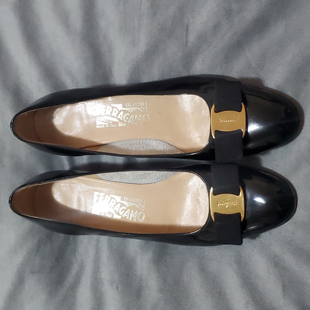 Salvatore Ferragamo Black Patent Leather Vara Bow Pumps with Gold Hardware